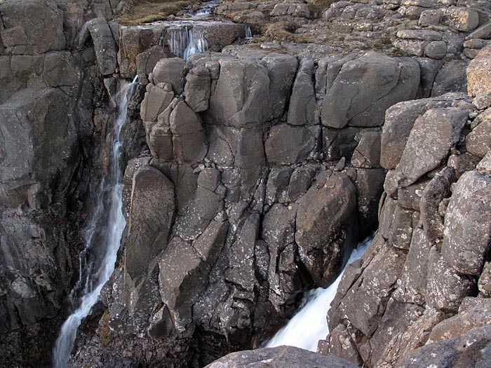 Djúpavík. Nachts um zwei Uhr zum Wasserfall. -  (03.06.2010)