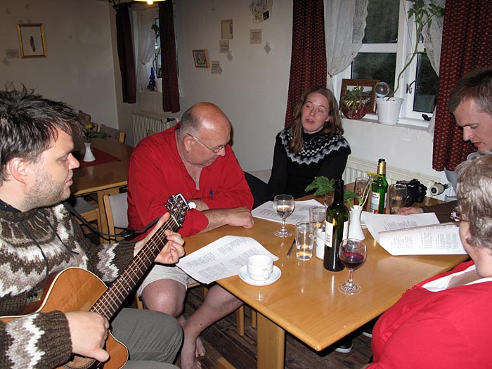 Djúpavík. Music I: Svavar Knutur and Kristjana Stefánsdóttir. - <a href='http://www.svavarknutur.com' target='_blank' class='linksnormal'>Svavar Knutur</a> singing with guests. (13 and 14 June 2010)