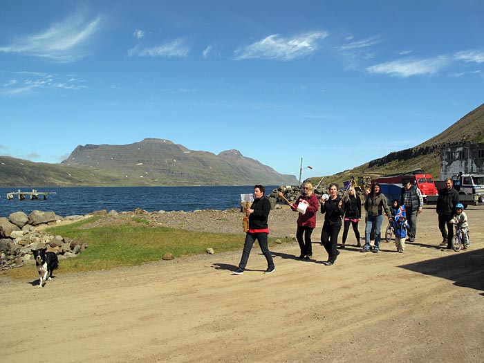 Djúpavík. Musik III: Margrét S. (Magga), Nationalfeiertag. -  (17.06.2010)