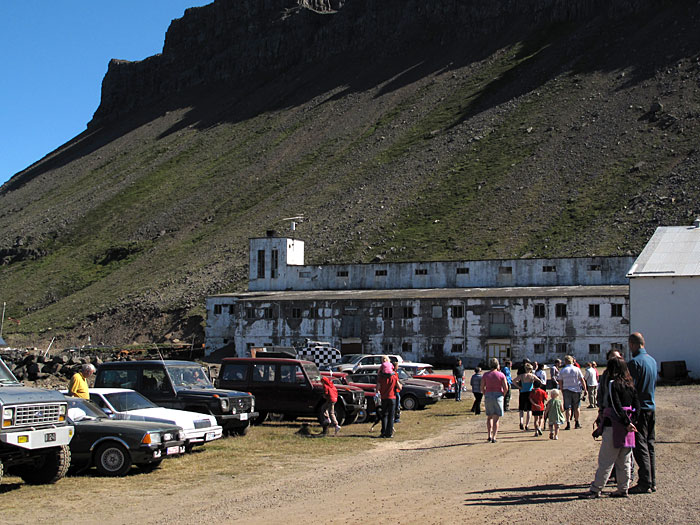 Djúpavík. The Old-Cars-Club in Djúpavík. - From Reykjavík to the westfjords and Djúpavík - members of the association on the way to a guided tour through the factory. (24 July 2010)