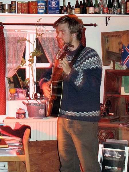 Djúpavík. Konzert, ein ganz besonderes... - <a href='http://www.facebook.com/profile.php?id=1483540480' target='_blank' class='linksnormal'>Jhann Kristinsson</a>. (25.08.2010)