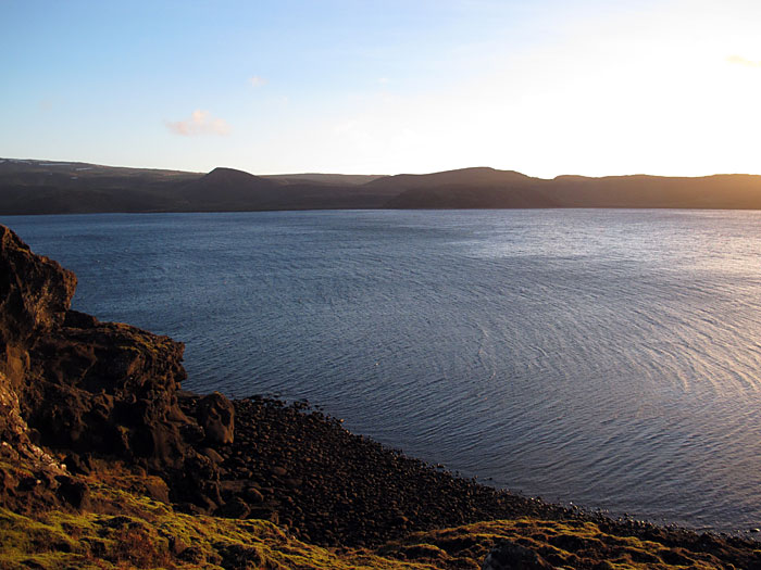 Kleifarvatn. Besuch des immer etwas anderen Sees. - Mich beeindruckt dieser See jedes Mal... (15.12.2010)