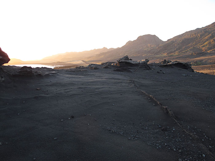 Kleifarvatn. Besuch des immer etwas anderen Sees. -  (15.12.2010)