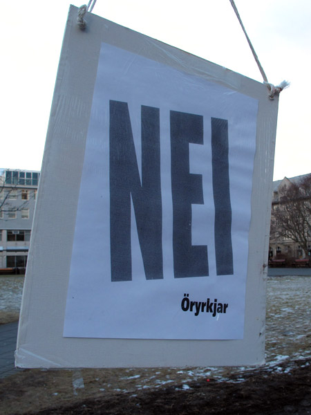 Reykjavík. NEI (isländisch fr "Nein"). -  (16.02.2011)