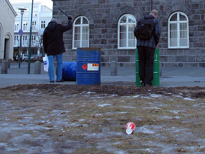 Reykjavík. NEI (isländisch fr "Nein"). -  (16.02.2011)