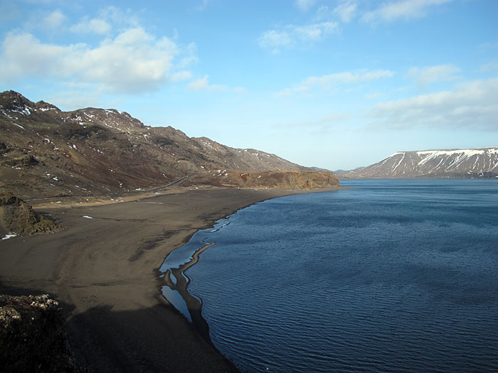 Kleifarvatn. Nice weather at the lake ... - Again and again it is a fascinating experience... to be here at this lake. (4 March 2011)