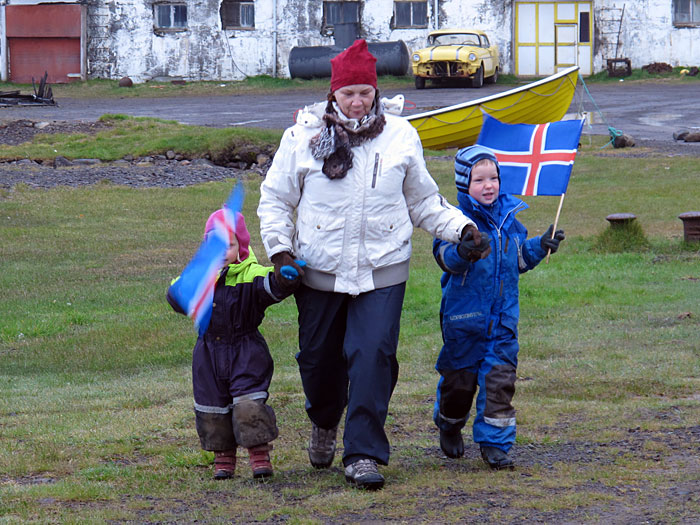 Djúpavík. Nationalfeiertag 17. Juni 2011. -  (17.06.2011)