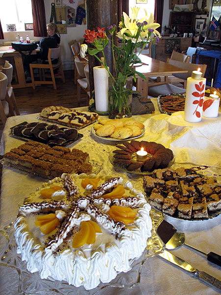Djúpavík. 1st Kaffihlaðborð. - Our first coffee- and cake-buffet :-). (19 June 2011)