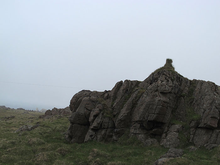 Djúpavík. Ein wunder-voller Tag. - So viele, in diesem Zuhause. Dem 'Skyrkollusteinn'. (02.07.2011)