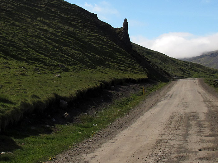 Djúpavík. Ein wunder-voller Tag. - Ein Teil einer Kirche, sagen sie ... (02.07.2011)