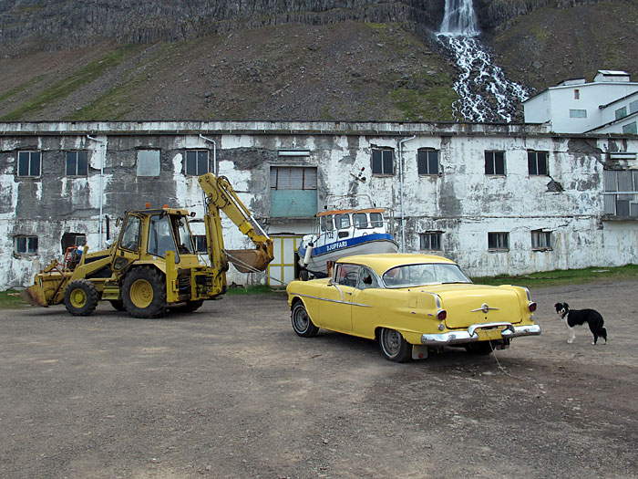 Djúpavík. Well, the yellow car did not start. - 9/11. (4 July 2011)