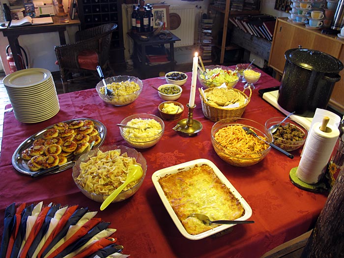 Djúpavík. Djúpavíkdays I. - Our first evening - with pasta buffet! (12 August 2011)
