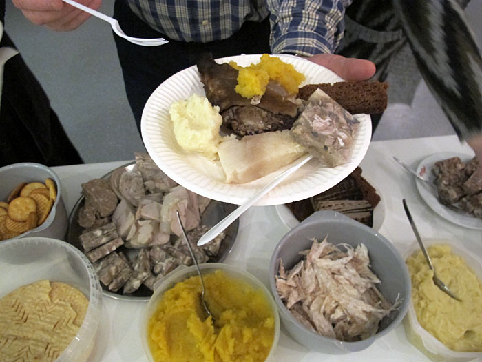 Reykjavík. Feines Abendessen "Þorrablót". - Plus diverese Zutaten ... (03.02.2012)