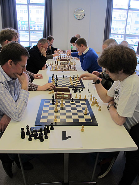 Reykjavík. Today a small chess tournament with colleagues (Pósturinn)! - Lets go! 5 minutes games - blitz chess. (17 March 2012)