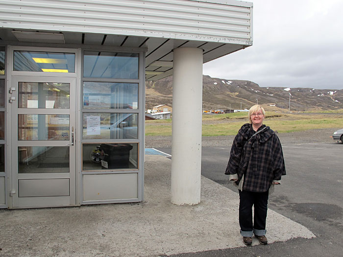 Strandir. Auf dem Weg nach Djúpavík. - In Hólmavík II. Fast wie das <a href='/11-05/b4406.php' target='_blank' class='linksnormal'>letztes Jahr</a> (aber damals ein Tag früher). (25.05.2012)