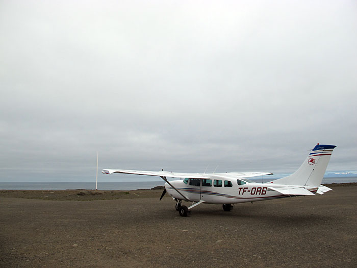 Reykjavík—Gjögur. Rückflug nach Gjögur/Djúpavík. - Und gleich ging s wieder zurück! (11.06.2012)