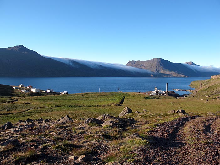 Djúpavík. Hiking in the evening hours. - Looking back to Djúpavík. But I was heading to the other direction ... (1 August 2012)