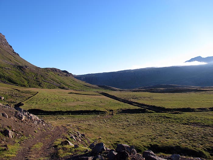 Djúpavík. Hiking in the evening hours. - ... in this direction. (1 August 2012)