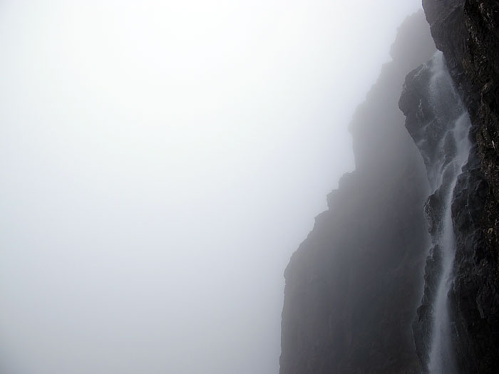 Djúpavík. Der Wasserfall, aber etwas anders. - VI. (14.08.2012)