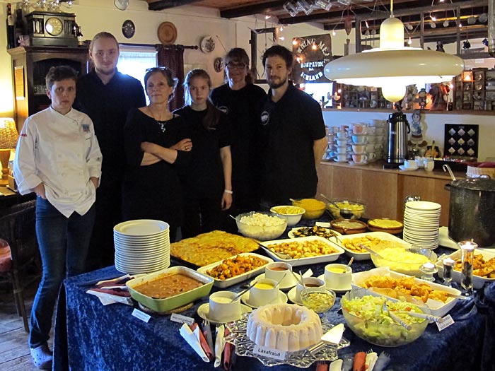 Djúpavík. Djúpavíkdays - 3x buffet! - The crew of the Hotel (and kitchen). (17 til 19 August 2012)