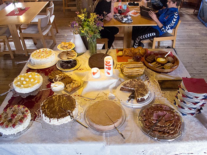 Djúpavík. Djúpavíkdays - 3x buffet! - And the third buffet - our cake buffet on Sunday (or the third day of the Djúpavíkdays). (17 til 19 August 2012)