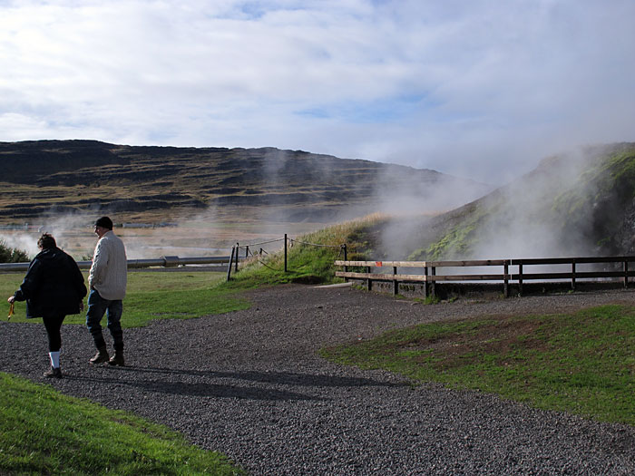 Reykjavík. Haustferð - Herbstfahrt. I. - . <a href='http://de.wikipedia.org/wiki/Deildartunguhver' target='_blank' class='linksnormal'>Deildartunguhver</a>. (08.09.2012)