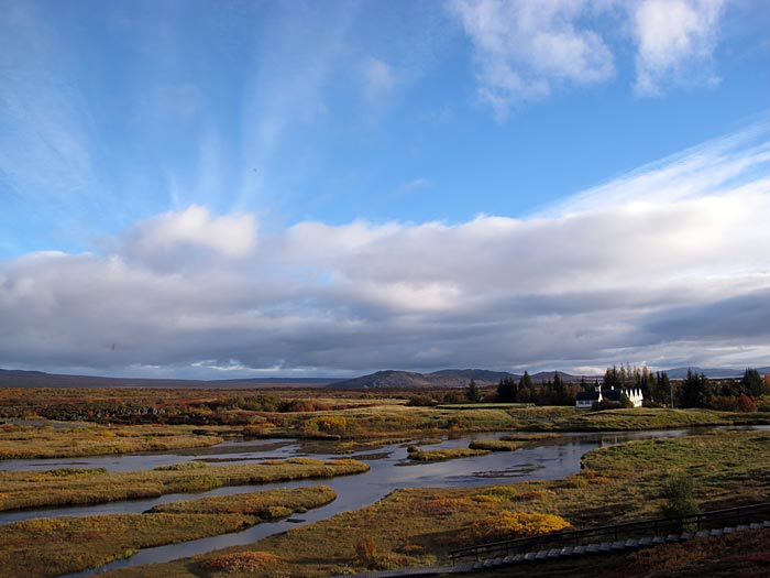 Reykjavík. Golden Circle, etwas anders. - <a href='http://de.wikipedia.org/wiki/ingvellir' target='_blank' class='linksnormal'>Þingvellir</a>. (26.09.2012)