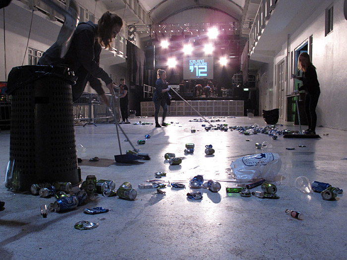 Reykjavík. Iceland Airwaves '12, part III - One more thing. - Cleaning up, endless drink cans. (3 November 2012)