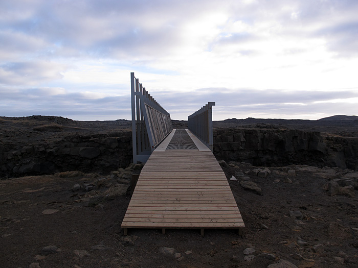 Reykjanes peninsula. Short round trip. - A bridge is connects Europe and America - the 'Mid-Atlantic Ridge'. (4 November 2012)