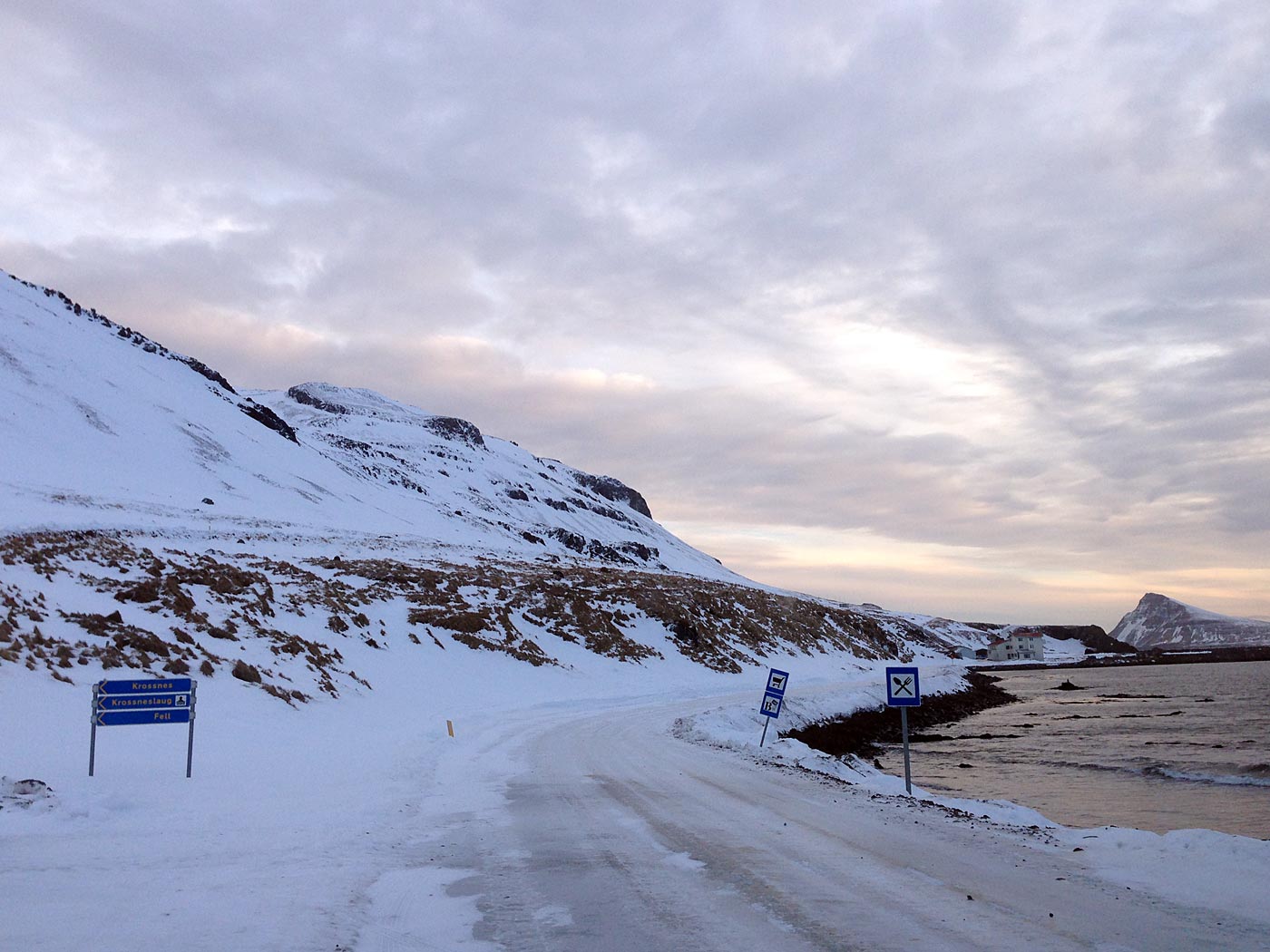 Djúpavík. ... um nicht in Reykjavík zu sein. I. - Und jetzt schon bei Norðurfjörður. (01.12.2012)