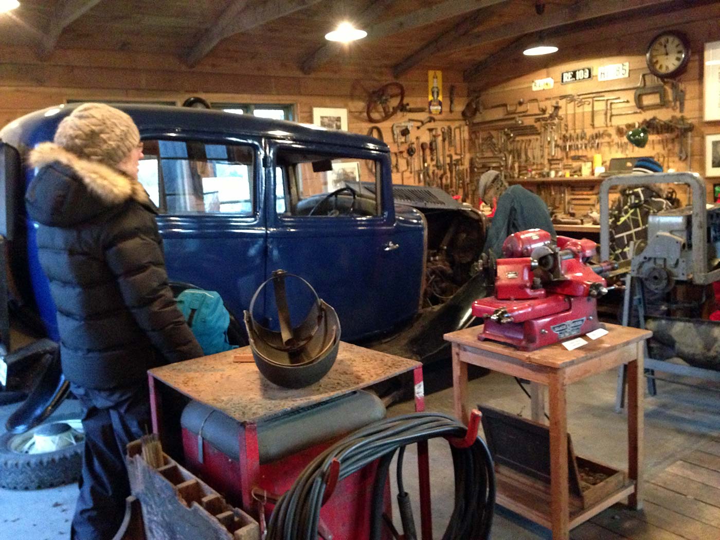 Reykjavík. Árbær Freilichtmuseum. - Eine 'alte' Autowerkstatt. (09.12.2012)