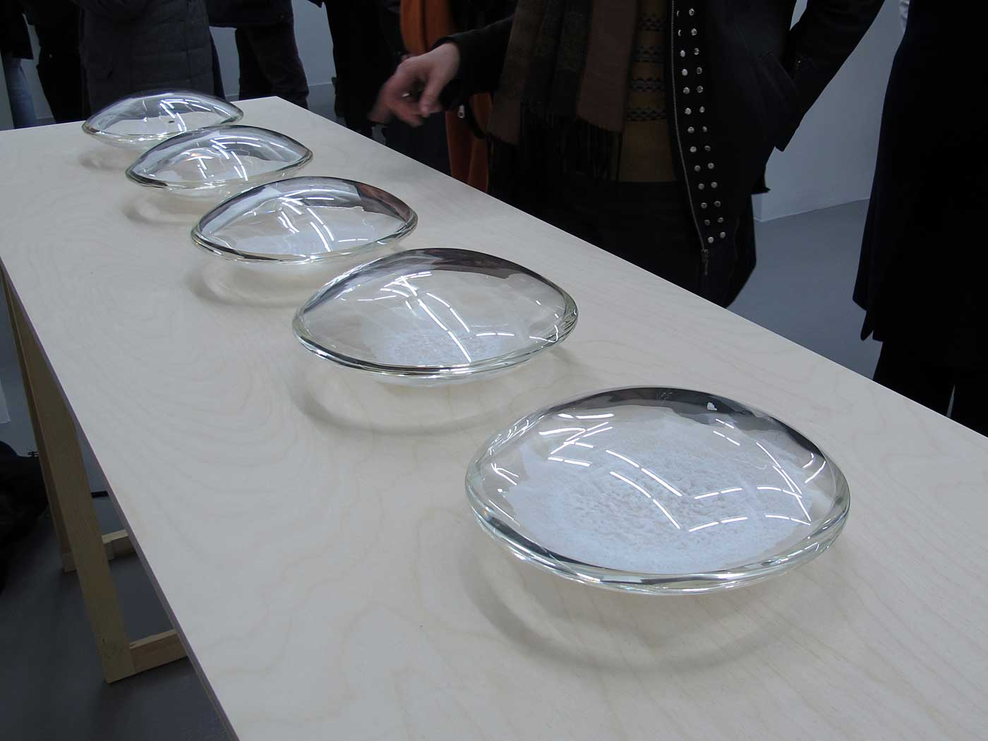 Reykjavík. Ragna Róbertsdóttir at i8 Gallery. - Closed glas bowls with salt inside (17 January 2013)