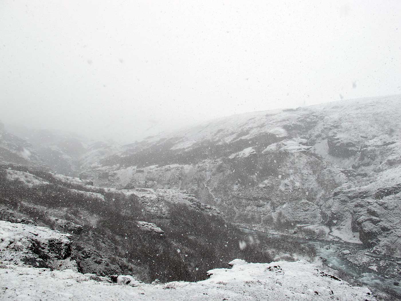 Hvalfjörður. Day trip 2. Some Hvalfjörður. A lot of white and grey. - V. (3 March 2013)