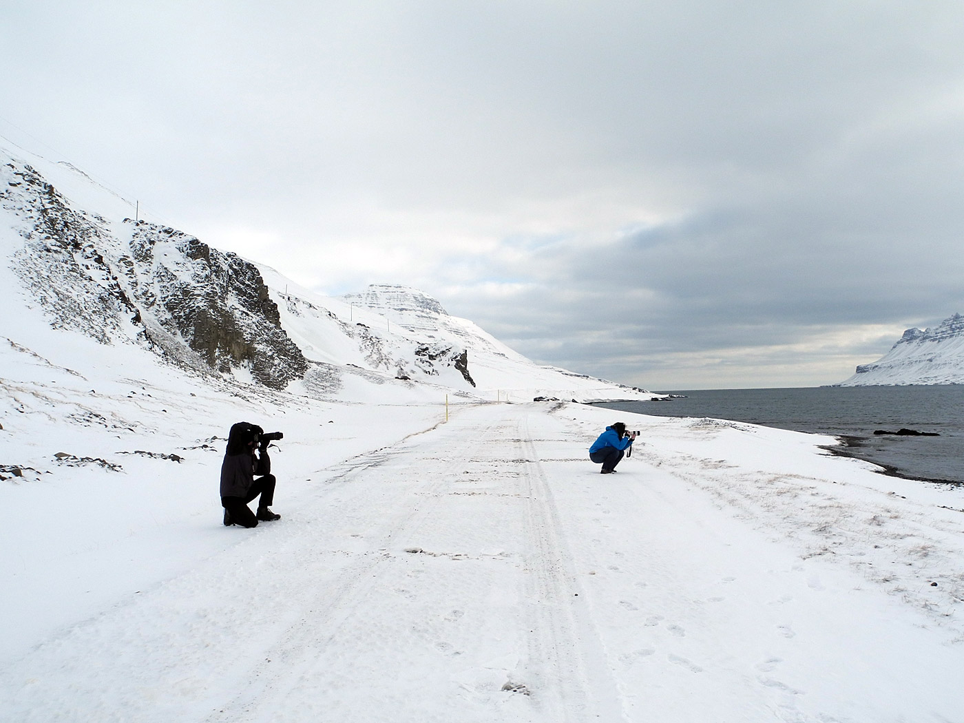 Djúpavík. An Ostern in Djúpavík. Samstag. I. - Schneeimpressionen während eines kleinen Ausflugs mit Hemmi und Petra. IV. (30.03.2013)