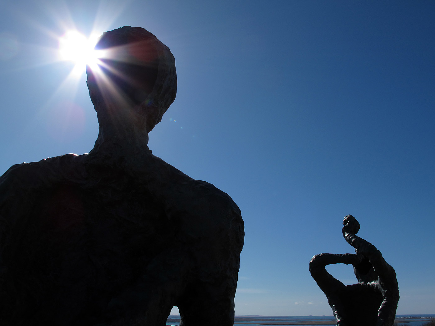 Reykjavík. 'Dance' (Dansleikur) von Þorbjörg Pálsdóttir. - Eine bekannte isländische Gruppe - direkt neben Perlan. Detail. II. (18.04.2013)