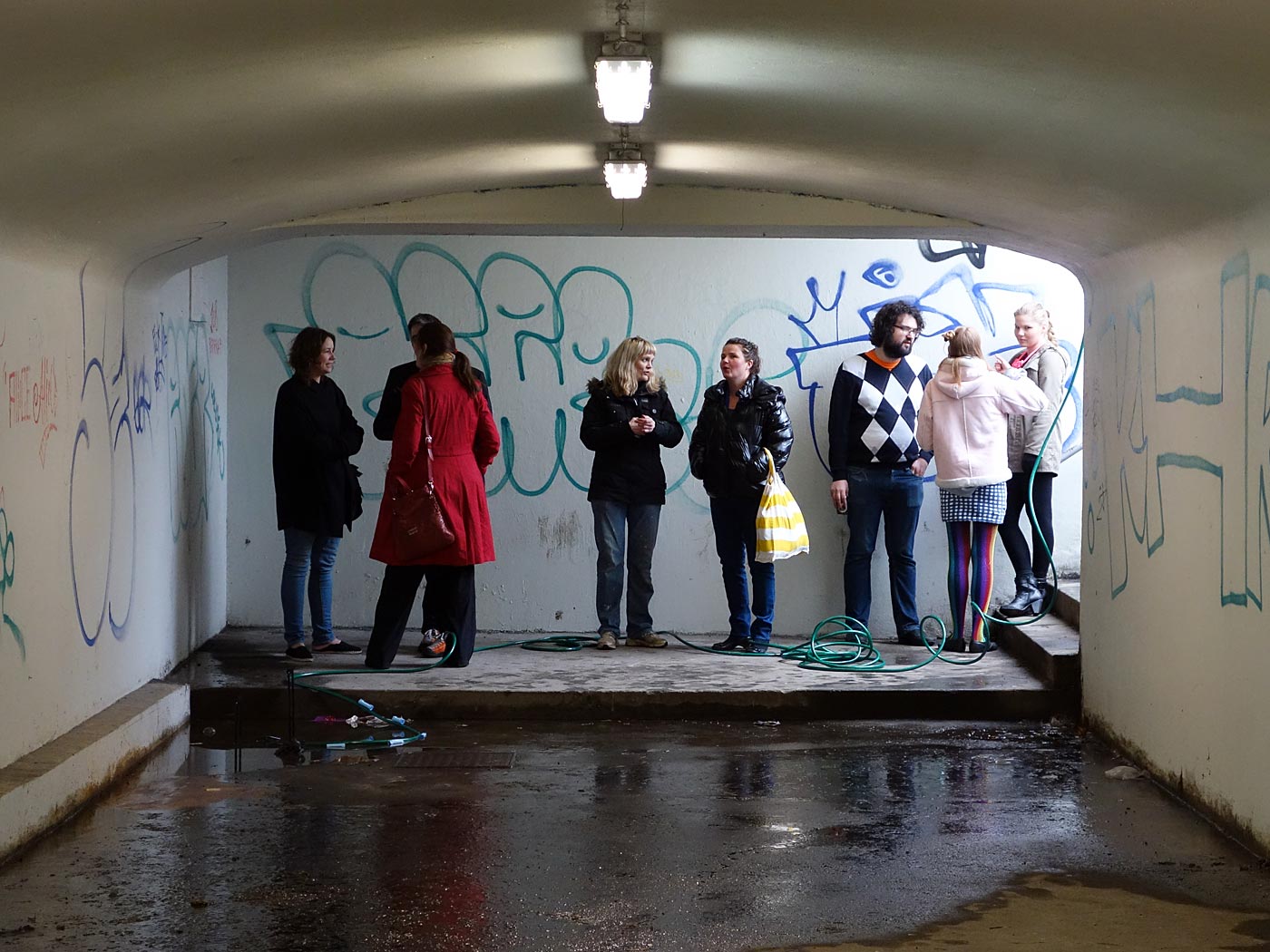 Reykjavík. 'Avant-garður 3' under a street. - Takk fyrir, Sólveig and Margrét, for this nice and small installation '<a href='https://www.facebook.com/events/142453915939739/' target='_blank' class='linksnormal'>Avant-garður 3</a>' - Solveig Thoroddsen in the middle and Margrét Sesseljudóttir (second from the right). (11 May 2013)