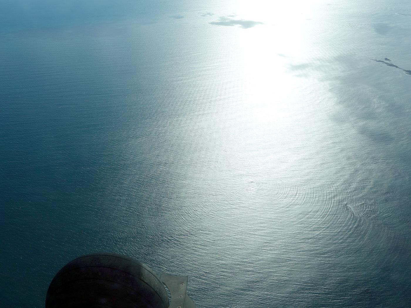 Between Djúpavík and Reykjavík. A flight. - Leirárvogur (northeast of Akranes). (1 July 2013)