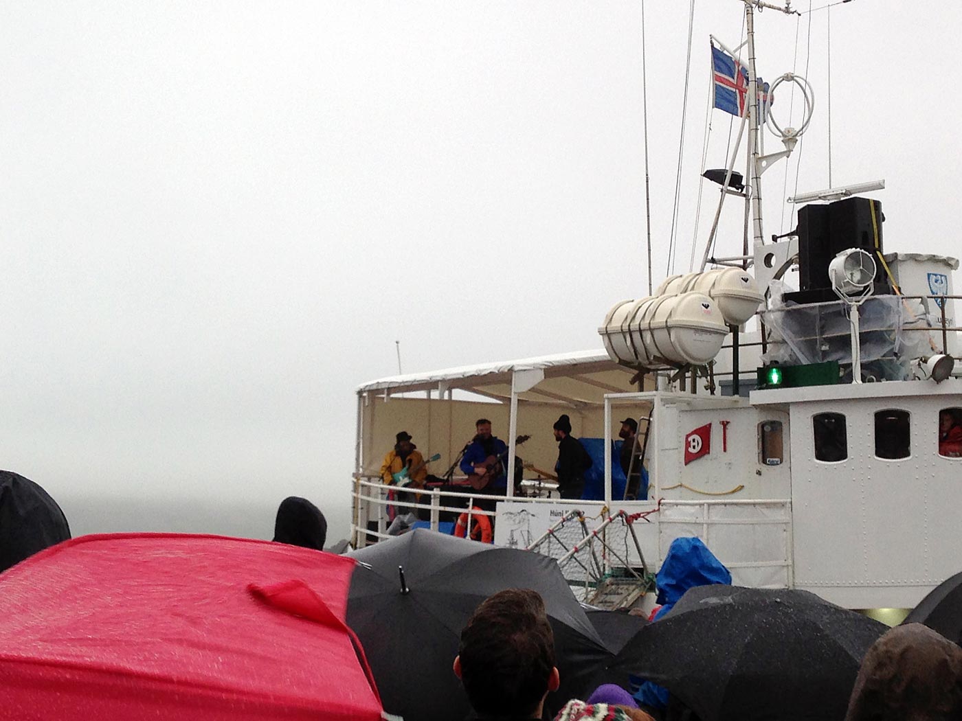 Around Iceland. Day III. Eskifjöður - Borgarfjörður eystri. - Great - a concert in the harbour of Bakkagerði: "Áhöfnin á Húna" (<a href='http://www.ruv.is/huni' target='_blank' class='linksnormal'>here</a> and <a href='https://www.facebook.com/AhofninaHuna' target='_blank' class='linksnormal'>here</a>) - six icelandic musicians traveling in a boat around Iceland and give 16 concerts during 18 days - on the boat. And today the boat Húni arrived in Bakkagerði. Thanks to Janus for the advice ... (4 July 2013)