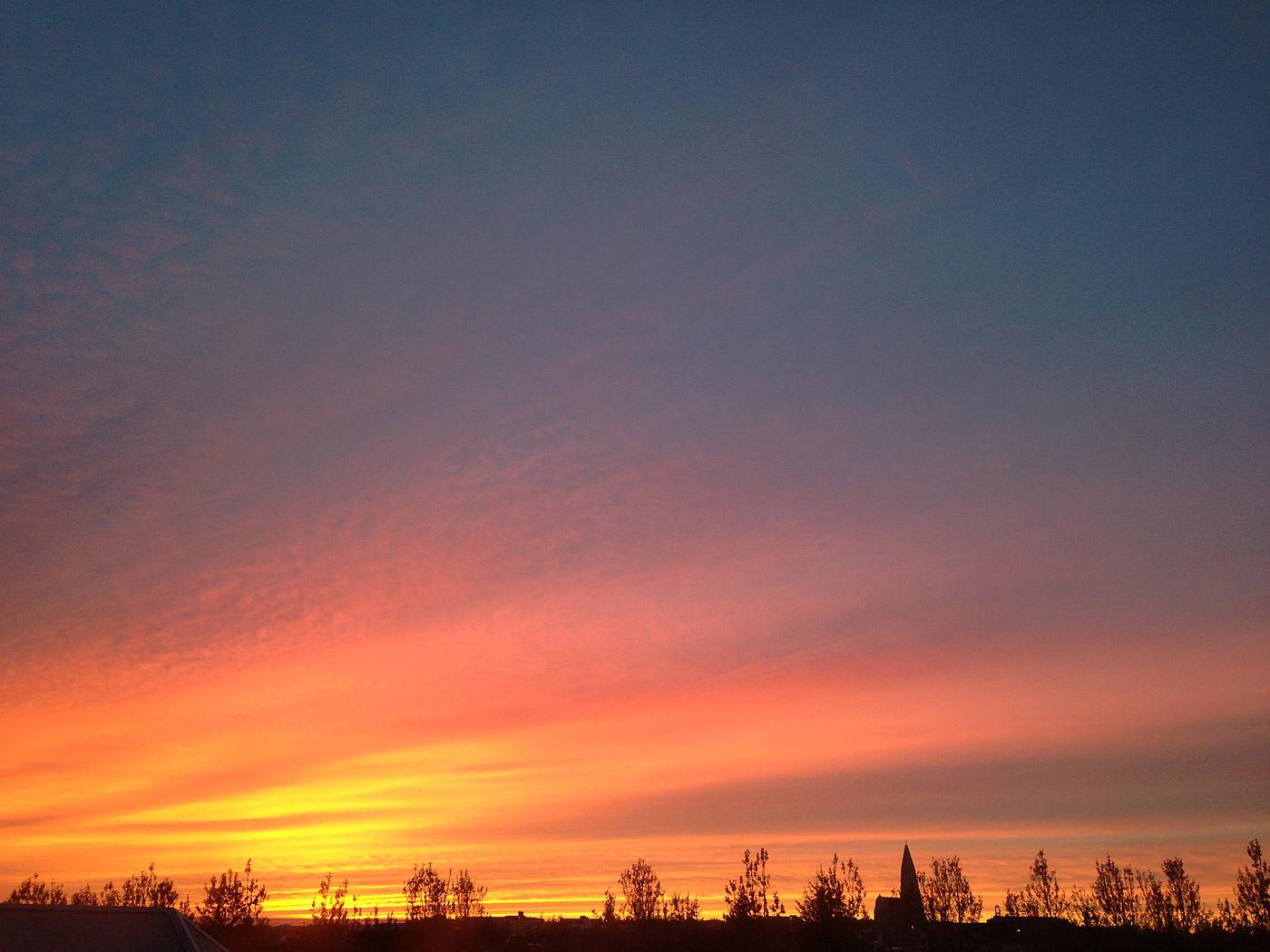 Reykjavík. Verschiedenes LXX. - f. XII. Abendsonne (ja, es sah so aus!). (16. bis 30.09.2013)