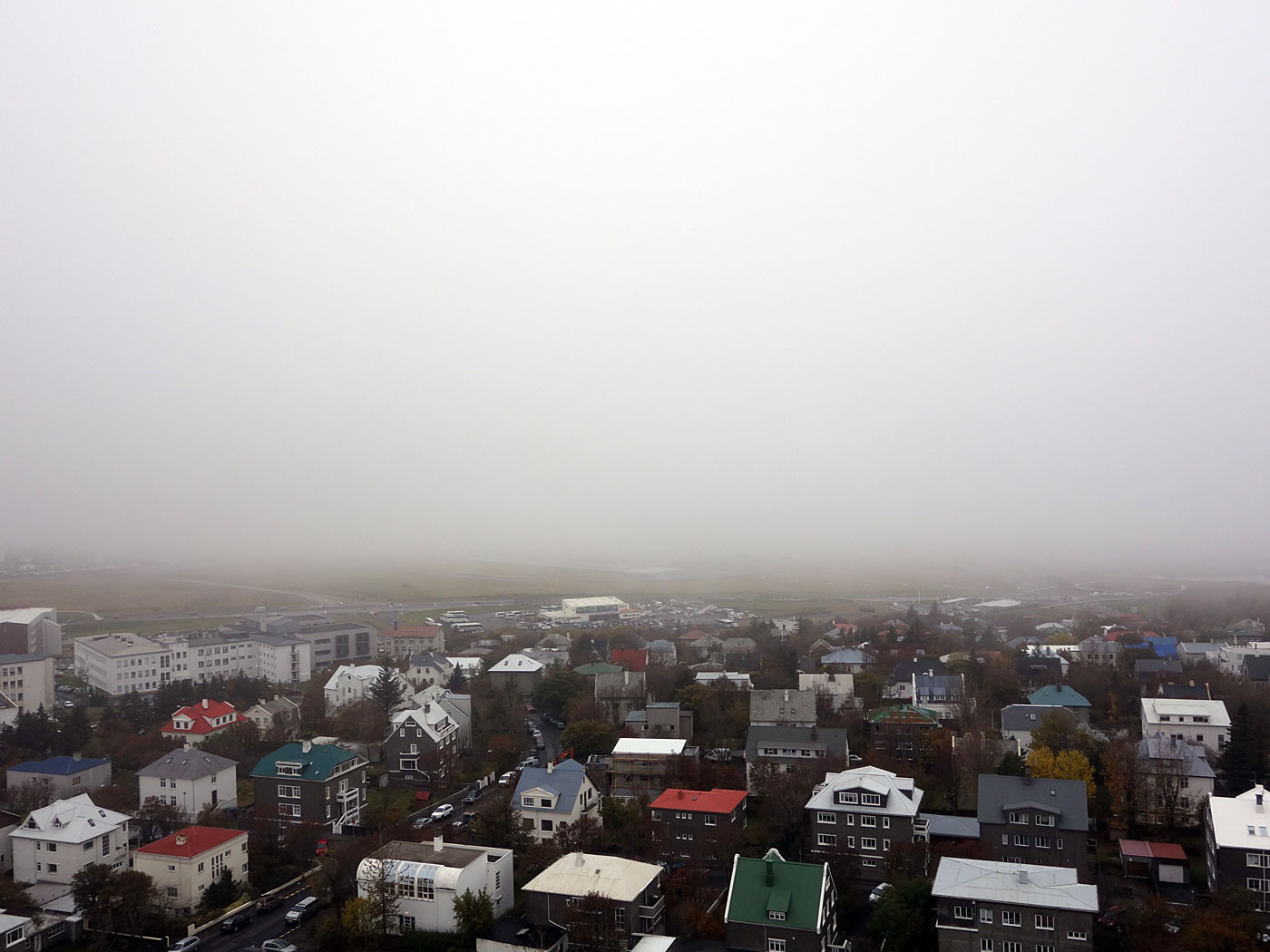 Reykjavík. Hallgrímskirkja im Nebel. - II. (02.10.2013)