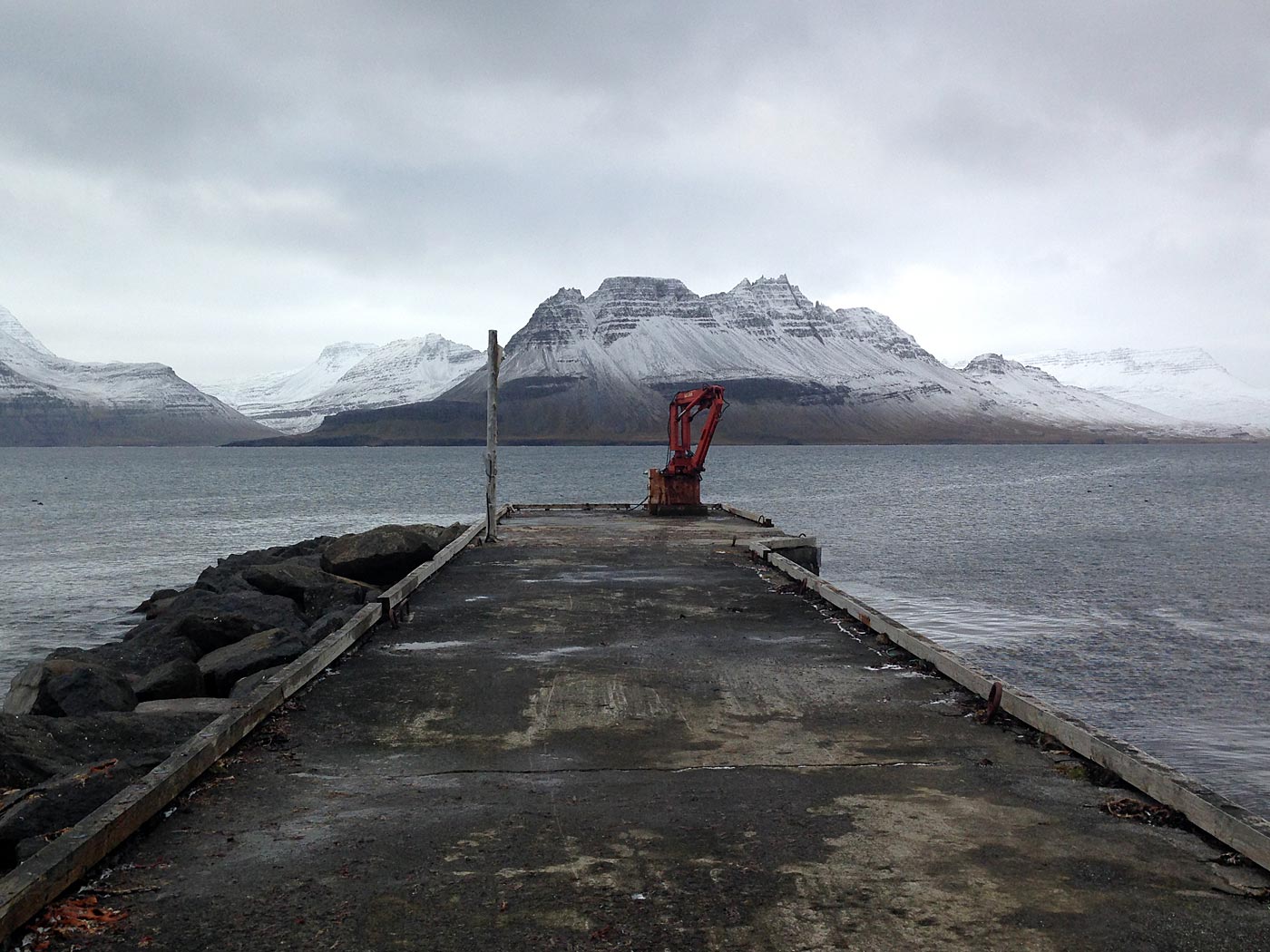 Djúpavík. Ein Tag im Norden. - Gjögur. I. (<a href='http://www.grapevine.is/Travel/ReadArticle/Home-To-The-Loneliest-Hotel-In-The-World' target='_blank' class='linksnormal'>Artikel</a> über diesen Ausflug auf Reykjavík Grapevine). (05.10.2013)