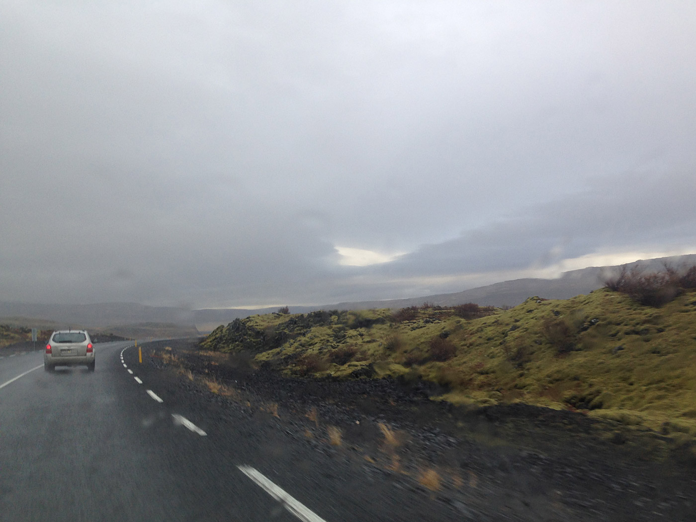 Reykjavík - Djúpavík. Clouds. - Still cloudy further north. (11 October 2013)