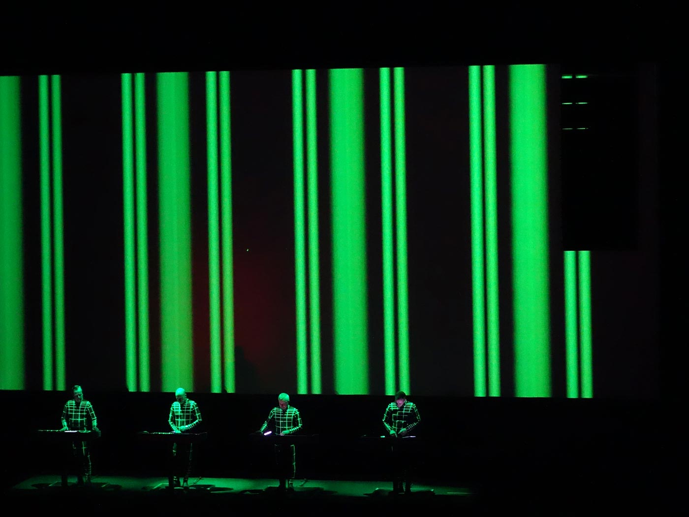 Reykjavík. KRAFTWERK - live in der HARPA. - <a href='http://kraftwerk.com' target='_blank' class='linksnormal'>KRAFTWERK</a> - ? (03.11.2013)