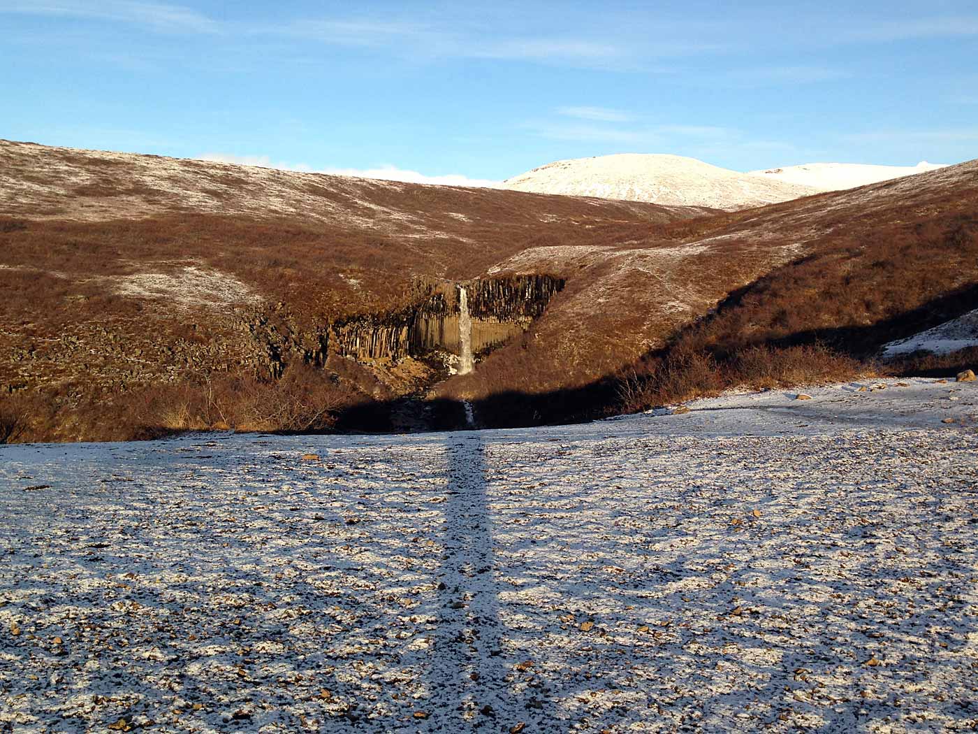 Skaftafell. A (wonderful) hike to Svartifoss waterfall. - <a href='http://en.wikipedia.org/wiki/Svartifoss' target='_blank' class='linksnormal'>Svartifoss</a>. (16 November 2013)