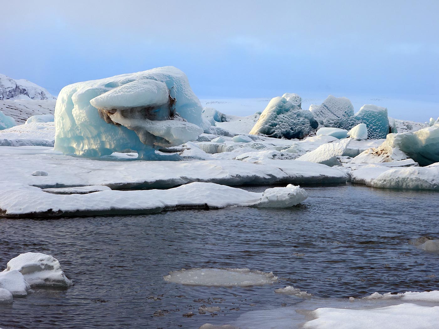 Jökulsárlón. Eis. II. - <a href='http://de.wikipedia.org/wiki/Jökulsárlón' target='_blank' class='linksnormal'>Jökulsárlón</a>, Gletscherlagune. (16.11.2013)