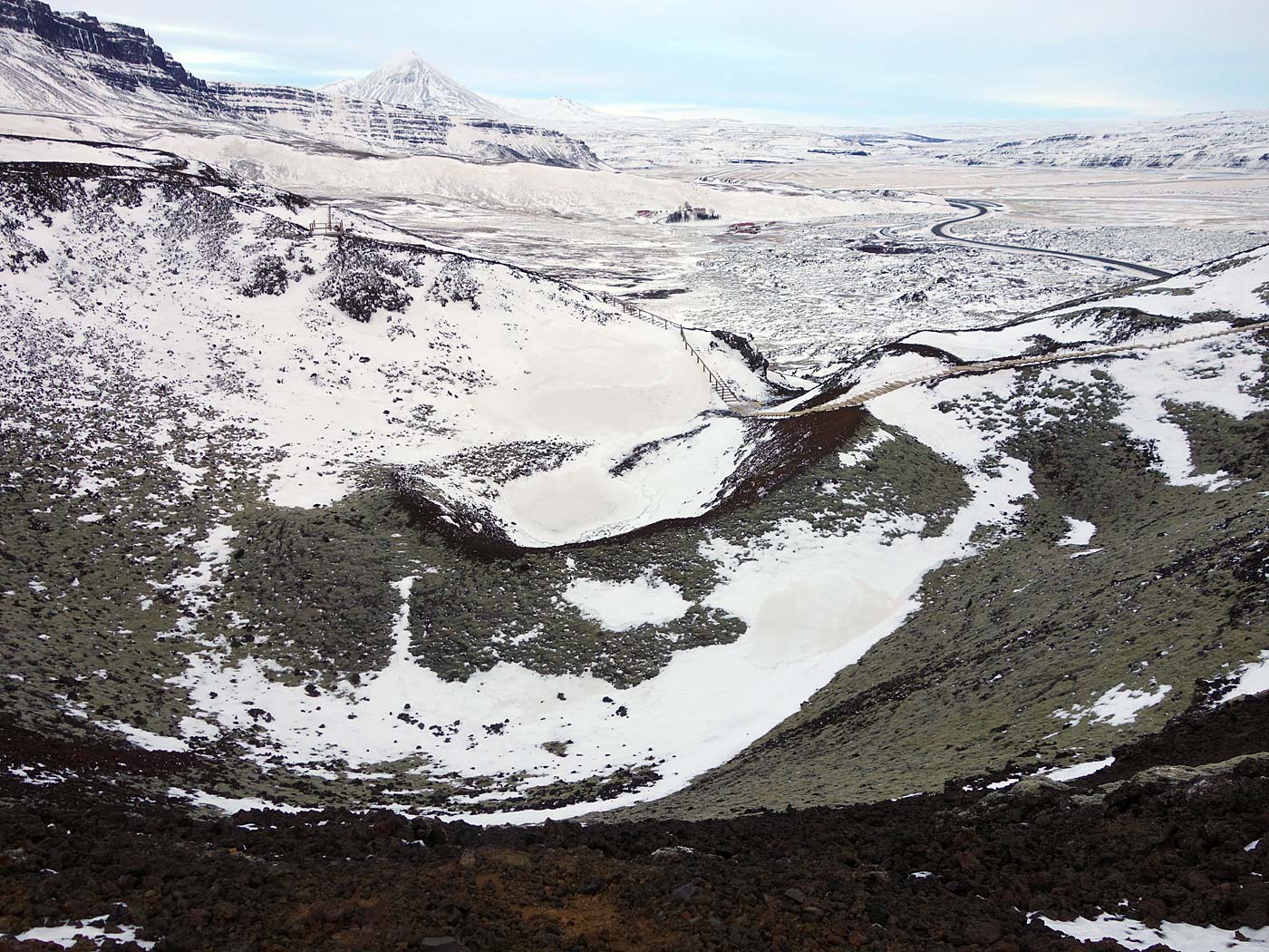 Grábrók. Kurze Wanderung nahe Bifröst. - IV. Einfach zu erkennen: Der Krater. (31.12.2013)