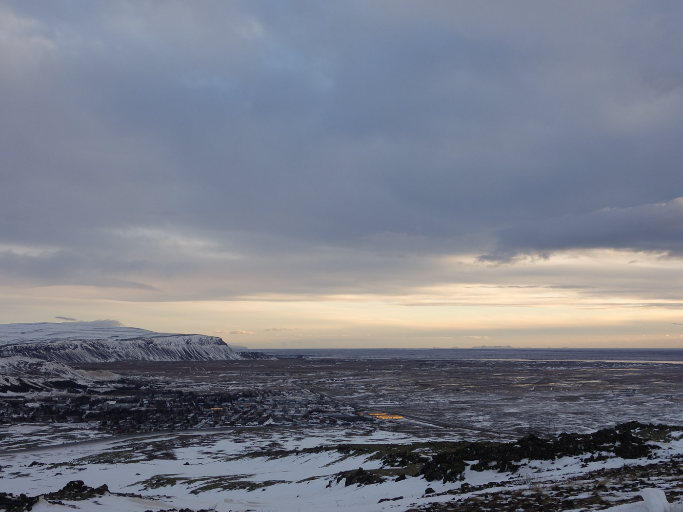 Golden Circle. Frozen Circle. - Hellisheiði, View to the east, crossing Hveragerði. (2 January 2014)