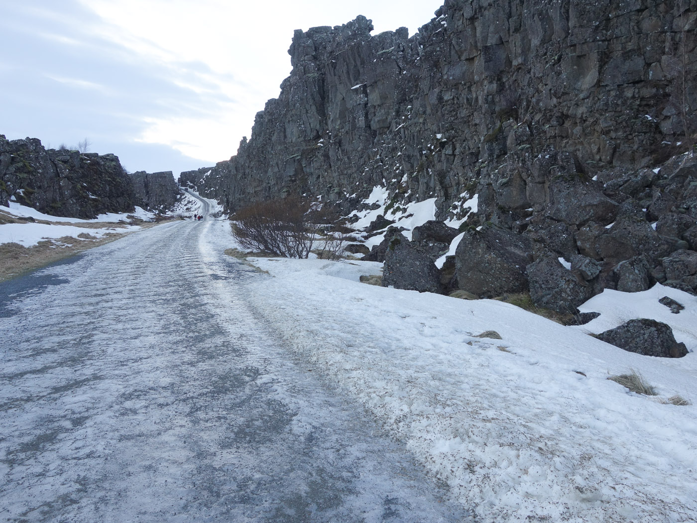 Þingvellir. Short trip. - Þingvellir, the small cannion. II. (5 January 2014)