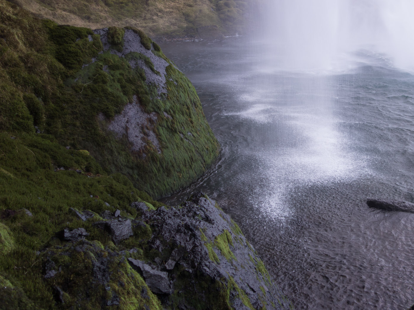 South Coast. Part 1 - Waterfall Seljalandsfoss. - Seljalandsfoss (about this waterfall <a href='http://en.wikipedia.org/wiki/Seljalandsfoss' target='_blank' class='linksnormal'>here</a> ). IV. (18 January 2014)