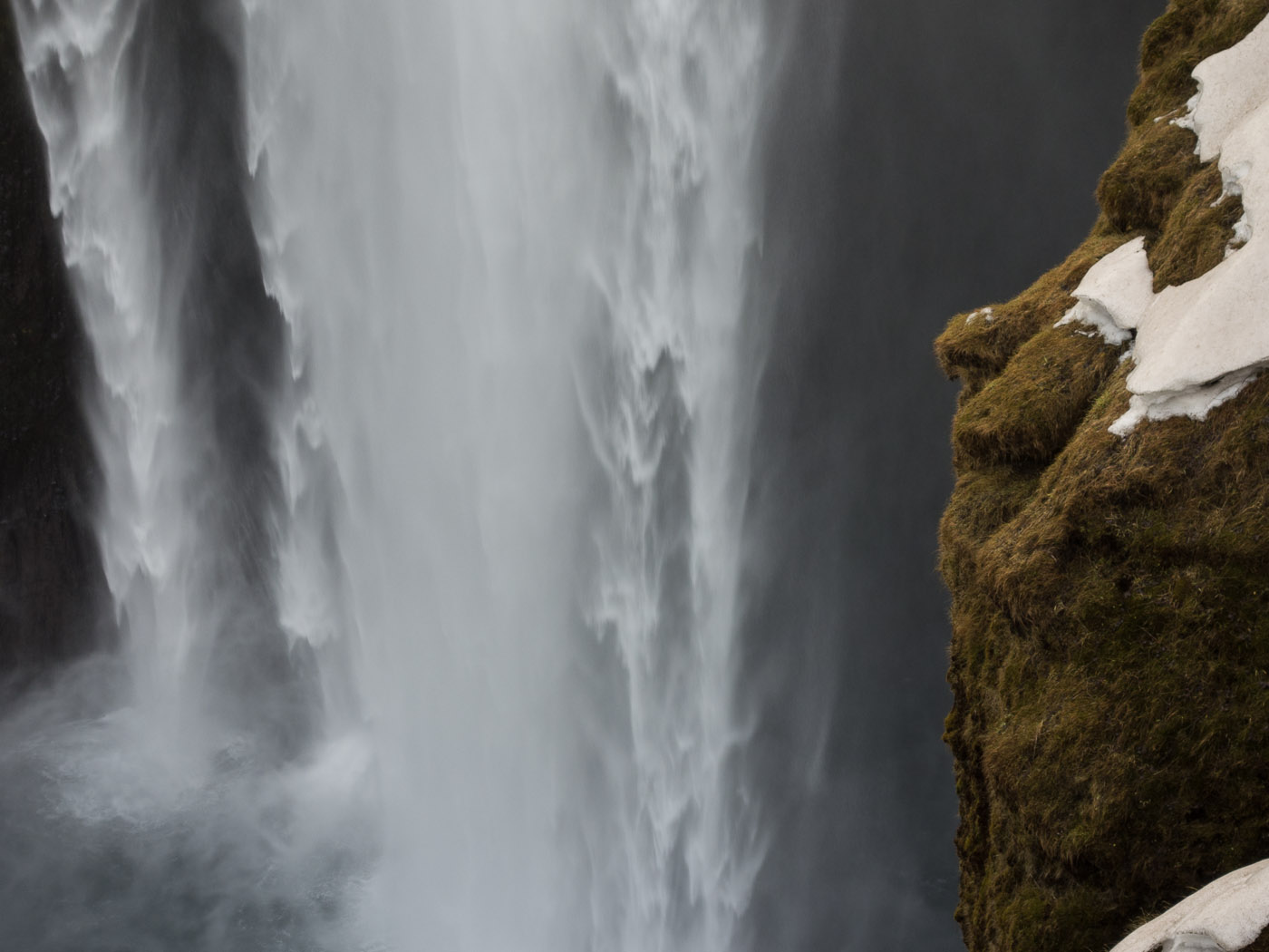 South Coast. Part 3 - Skógafoss. - <a href='http://www.world-of-waterfalls.com/iceland-skogafoss.html' target='_blank' class='linksnormal'>Skógafoss</a>. V. (18 January 2014)